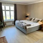 בית הארחה Det Gamle Hotellet ריינה